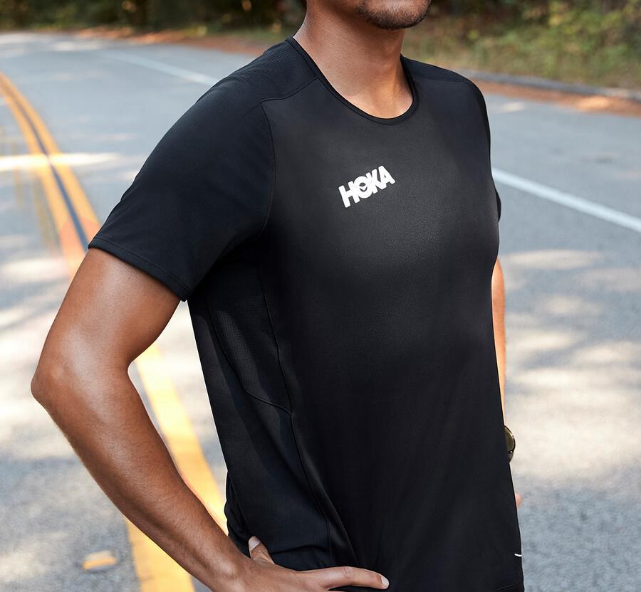 Hoka One One Top Erkek Siyah - Performance Short Sleeve - ZR5238690